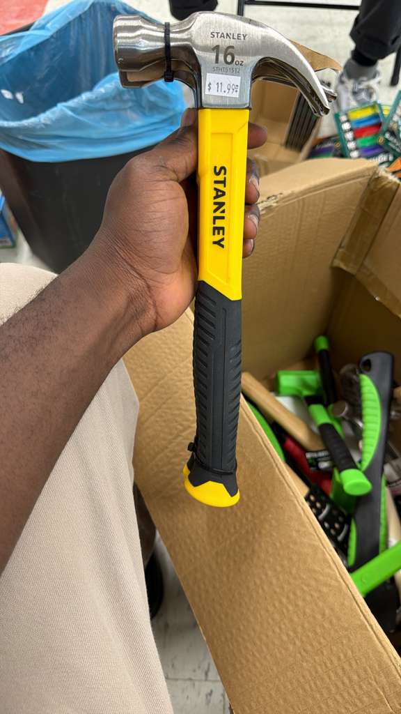Stanley 16 oz Claw Hammer