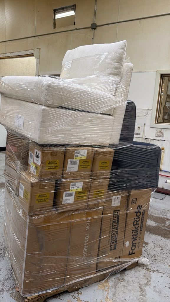 Mixed Merchandise Pallet with Sofa